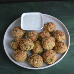 PEYNİRLİ BROKOLİ TOPLARI